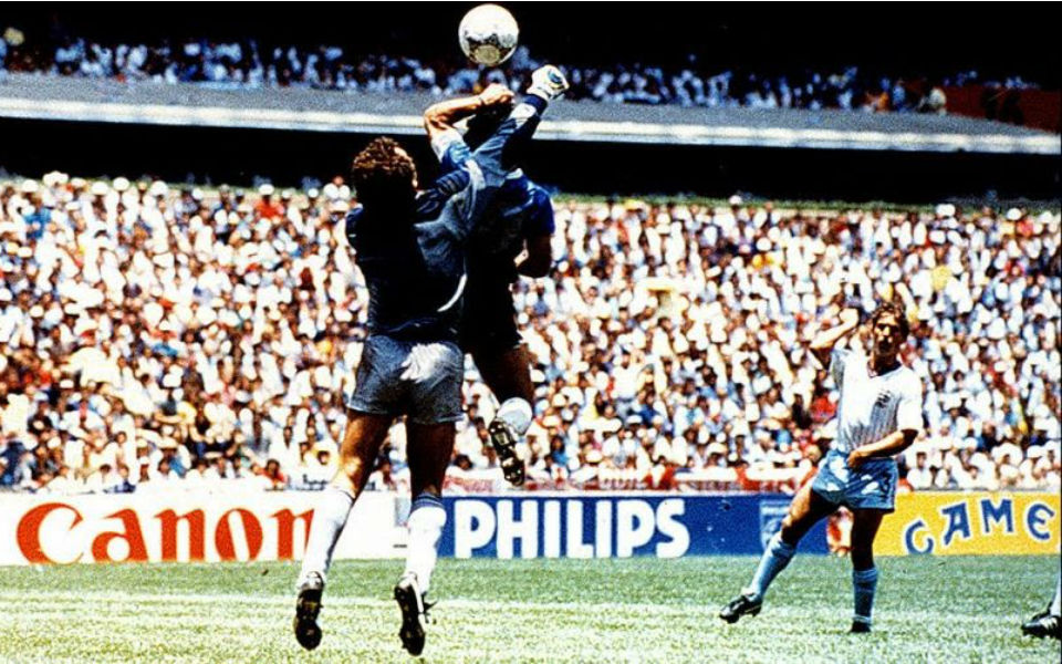 Maradona revelou em 2005 o que queria ver escrito na sua lápide (VÍDEO)