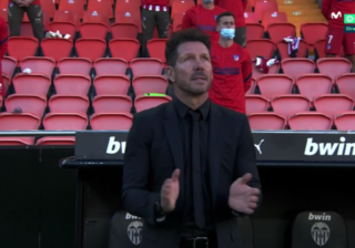 Que momento de Simeone – HOMENAGEM ARREPIANTE A D10S (VÍDEO)