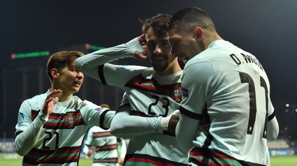JÁ HÁ ONZE DE PORTUGAL