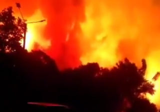 ÚLTIMA HORA: GRANDE INCÊNDIO CRIA O PÂNICO (VÍDEO)