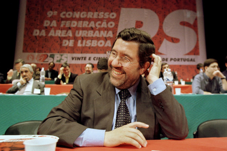 MORREU FIGURA HISTÓRICA DO PS E DA POLÍTICA
