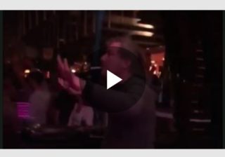 VÍDEO: Bruno de Carvalho (demasiado) animado na noite