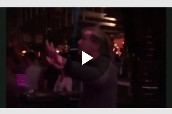 VÍDEO: Bruno de Carvalho (demasiado) animado na noite