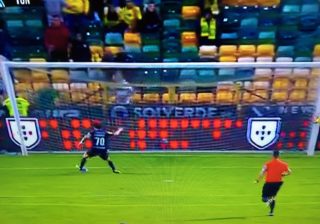 Tondela empata em Paços