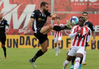 Rio Ave é campeão e volta à 1a