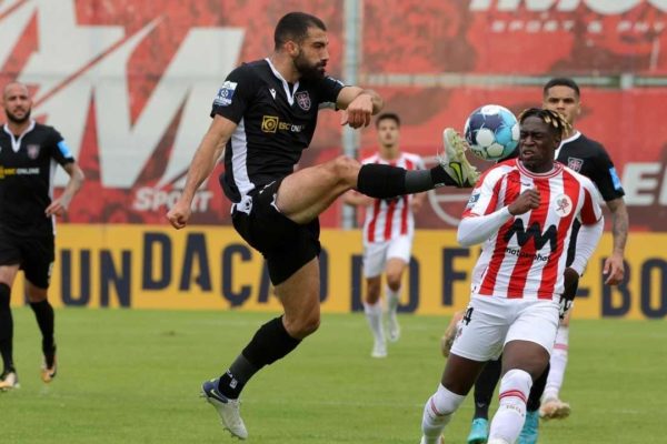 Rio Ave é campeão e volta à 1a