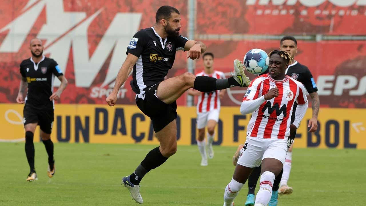 Rio Ave é campeão e volta à 1a