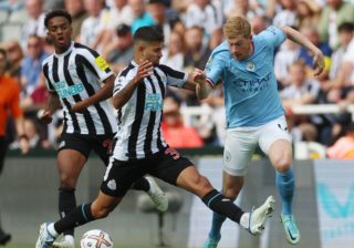 Newcastle e City empatam a 3