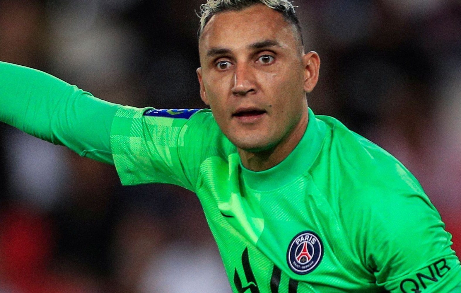 Navas também pode rumar à Luz