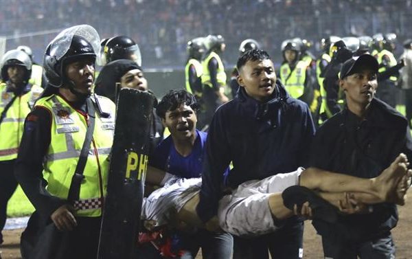 Confrontos pós-jogo na Indonésia elevam o n° mortes para 174
