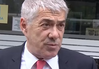 Após José Sócrates criticar a comunicação social, jornalistas deixam-no a falar SOZINHO!